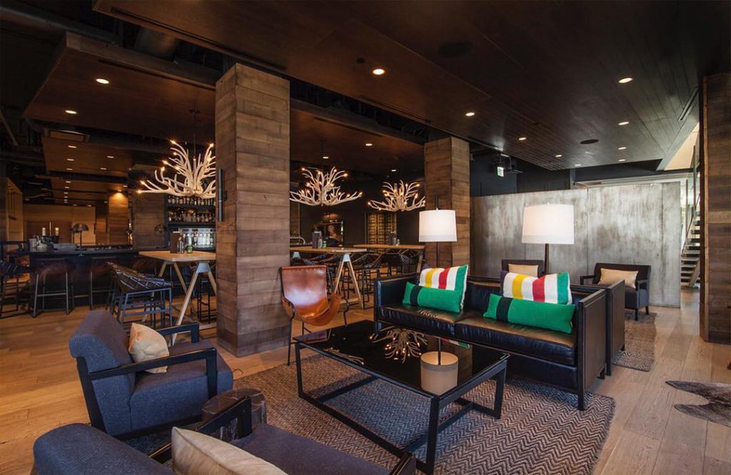 Smith Winnipeg, Smith Restaurant, Hang out place, Cozy, Lounge