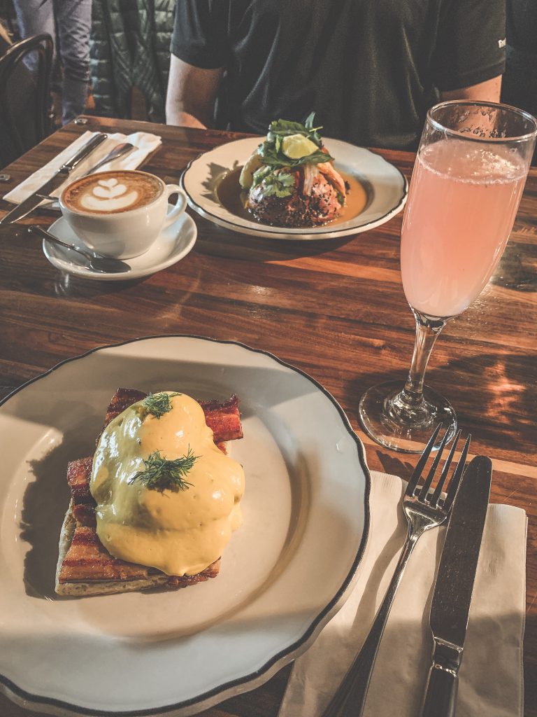 Clementine, Breakfast, Eggs Benedict, Exchange District, Shop Local,Cappuccino, Mimosa,Burger Dip, Downtown Living