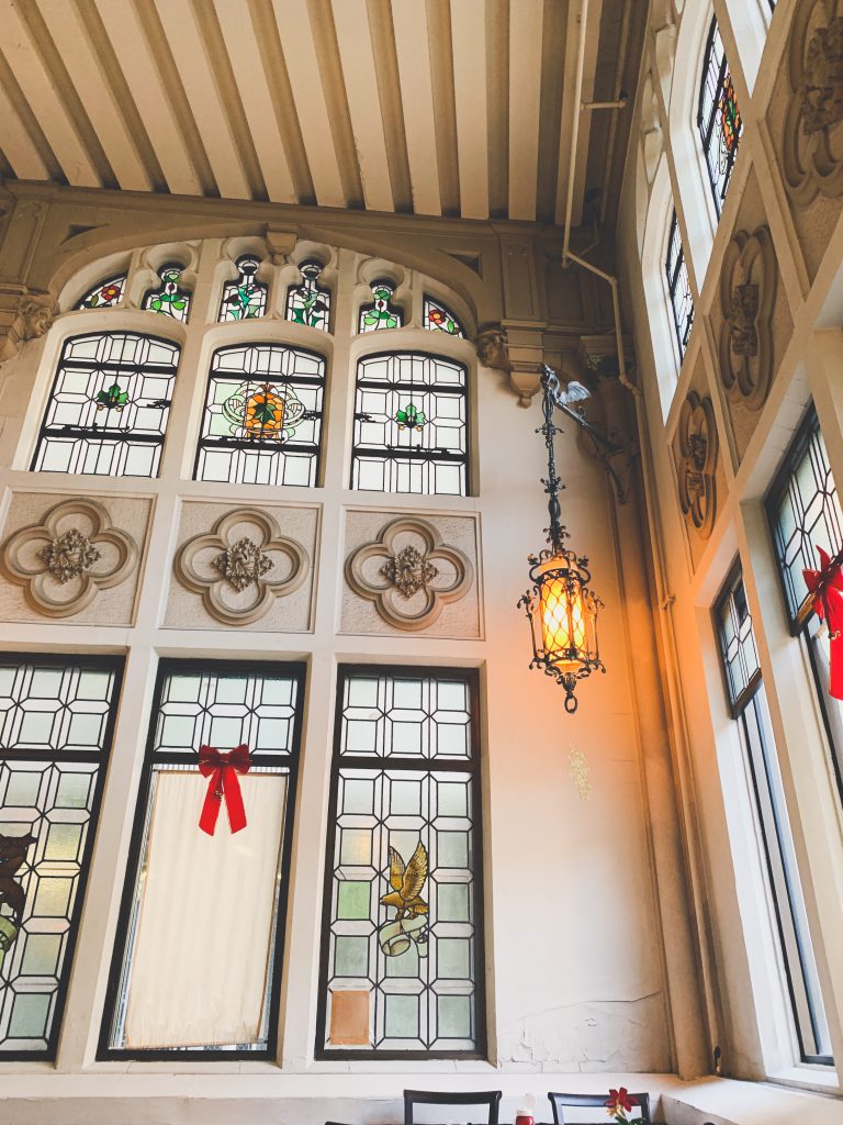 Breakfast places in Winnipeg, Downtown Winnipeg Eats, Where to go for breakfast in downtown winnipeg, breakfast places in winnipeg, downtown living, downtown winnipeg living, apartment living